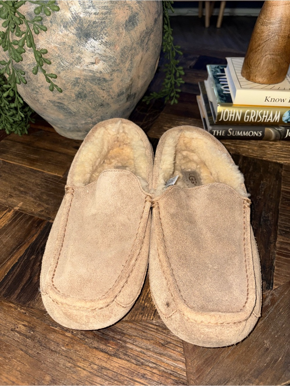 UGG Men's Chestnut Suede Shearling Lined Ascot Slippers size 11